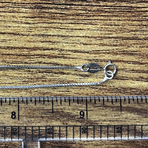 Sterling Silver Pearl Circle Pendant Necklace - Picture 5 of 5